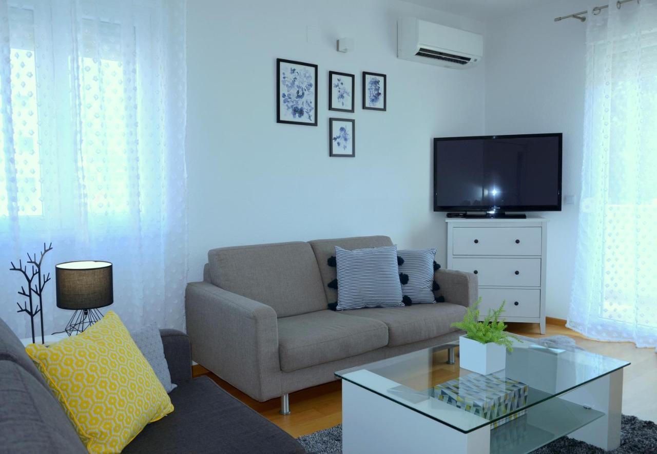 Iris Beach Apartments Kaštela Exteriör bild
